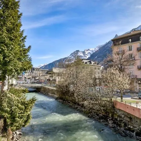 Spacious 3-bed In The Heart Of * Chamonix