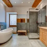 Appartement Spacious 3-bed In The Heart Of With Sauna