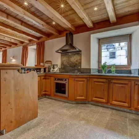 Appartement Spacious 3-bed In The Heart Of With Sauna